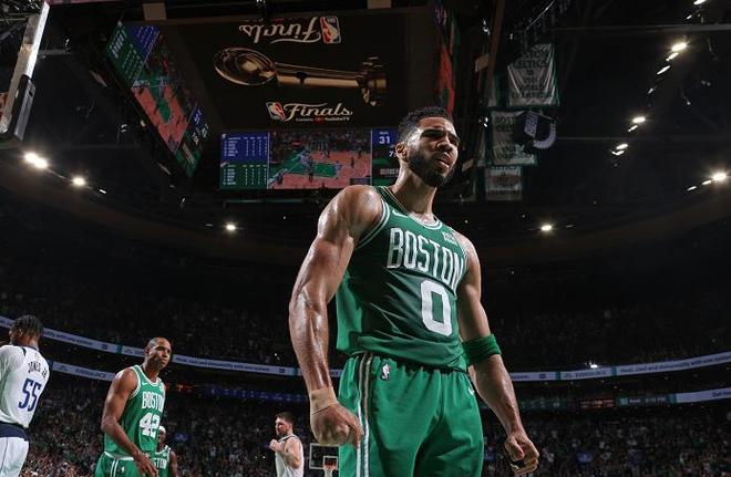 在焦点之上 在焦点之上