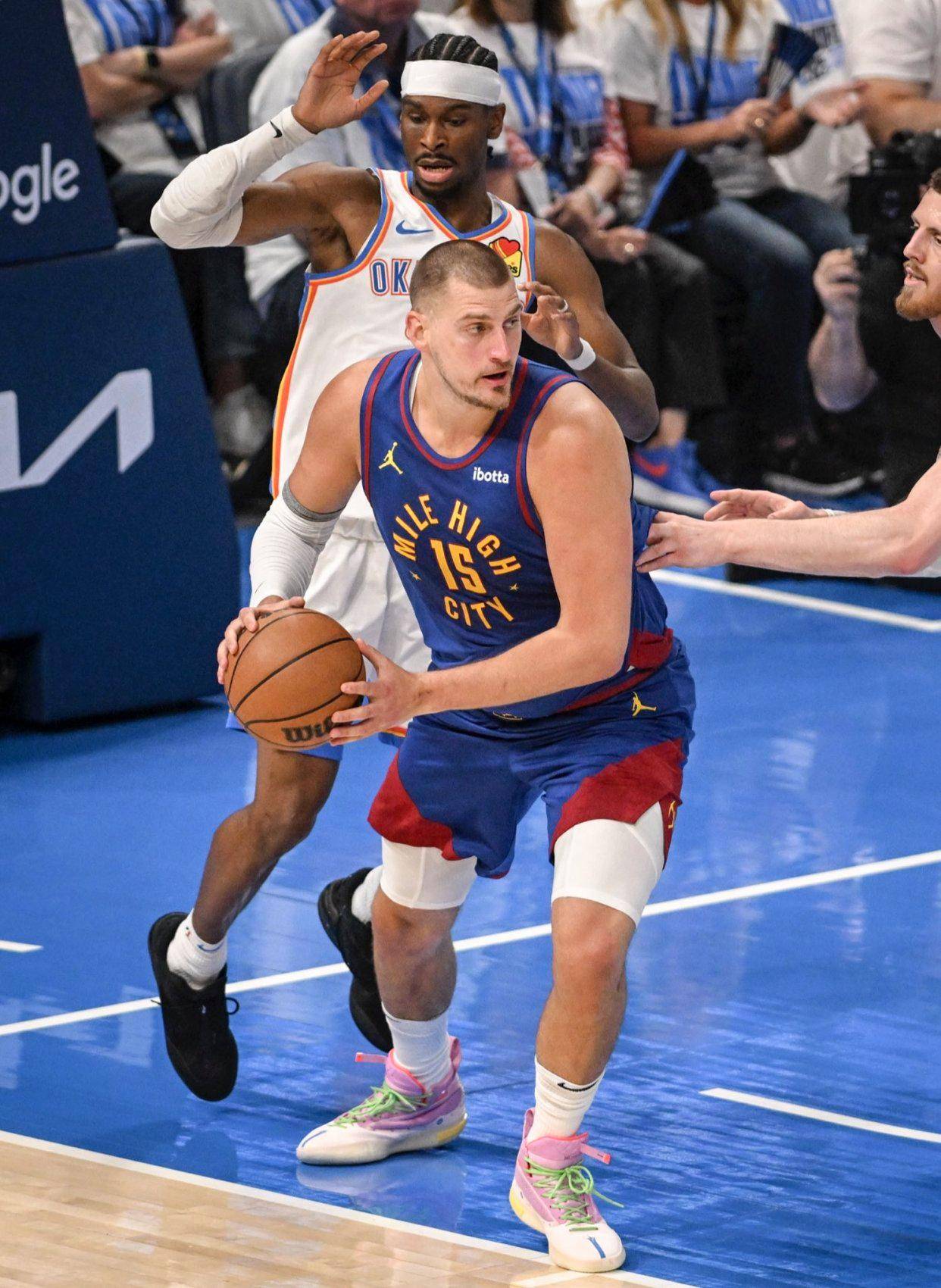 开的紧急会 开的紧急会