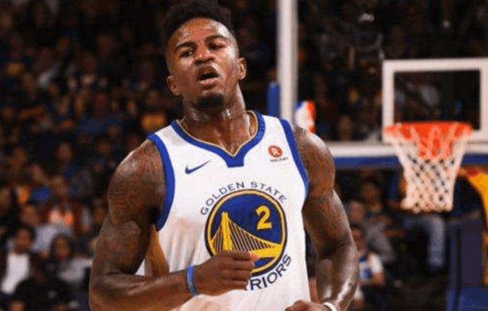 内突外投 内突外投